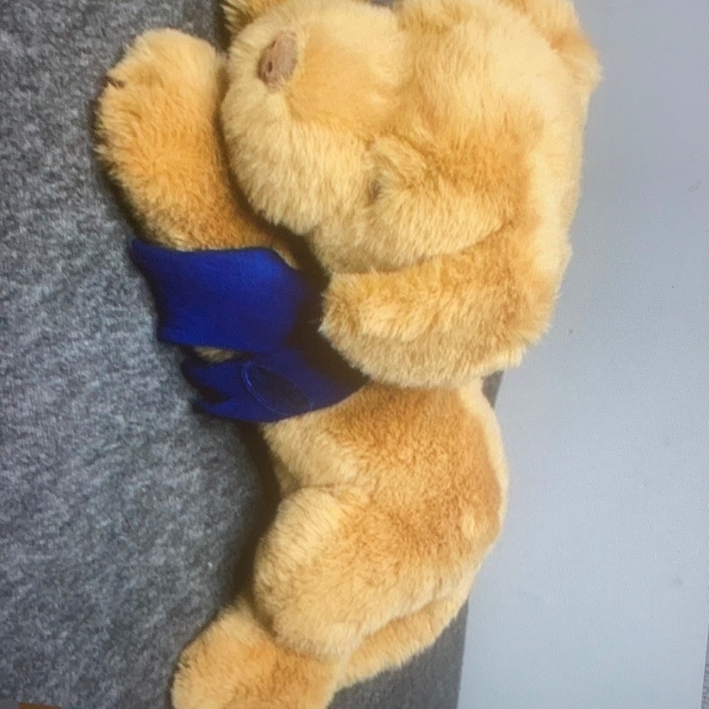Vintage Gund Eddie Bauer 1997 Yellow Labrador